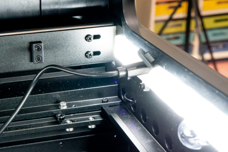 RA2 USB plug